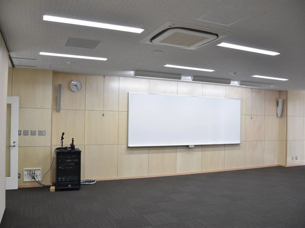 会議室の照明・音響など建築電気設備